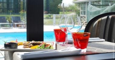 LA TABLE DES DOUETS FLEURIS